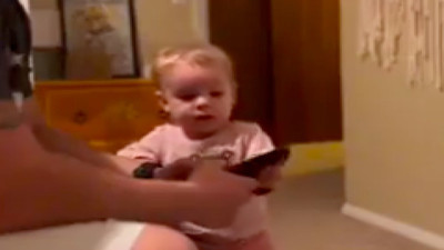 Telefon ekranına değil, çocuklarınızın yüzüne bakın...