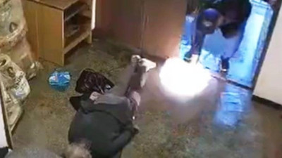 Avrupa bu vahşeti konuşuyor. Döverek bayılttı sonra ateşe verdi