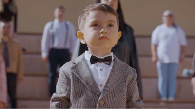 29 Ekim'de onlarca kişiye Andımız'ı okutan minik Bulut, 10 Kasım'da da Andımız'ı okuttu