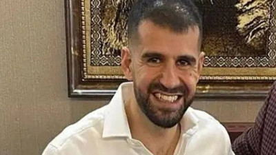 Ayhan Bora Kaplan ve eski polis müdürlerinden şikayetçi olan kişinin arabası kurşunlandı