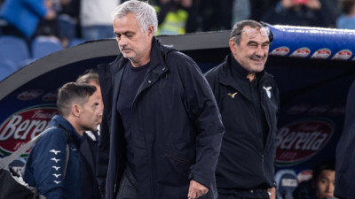 Sarri'den Mourinho'ya: Sen tam bir baş belasısın
