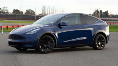 Tesla model Y'nin Türkiye'de batarya değişim ücreti cüzdanları alev aldıracak. Türkiye'de satılıyor