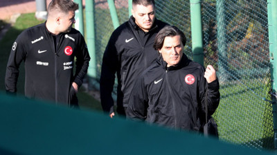 A Milli Takım ikiye bölündü! Montella'dan ilginç uygulama