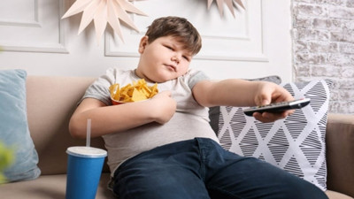 Çocukları yemekle ödüllendirmek doğru mu