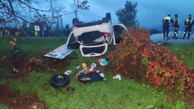 Otomobil 60 metre sürüklenip takla attı: 1 yaralı