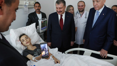 Erdoğan Türkiye'ye getirilen Gazzeli hastaları ziyaret etti