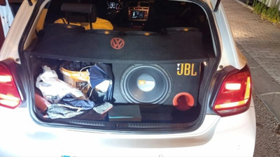 Trafikte yüksek sesle müzik dinleyenler dikkat: Onlarcası trafikten men edildi