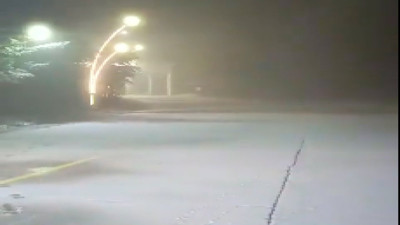 Kocaeli'nde başlayan aralıksız kar yağışı ile yerler beyaza boyandı