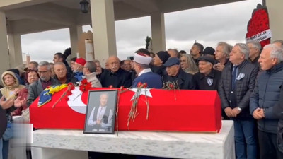 Metin Uca'nın cenazesinde camide saygısızlık. İmam araya girdi cenaze namazı iki defa kılındı