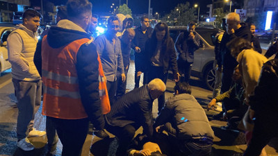 Vatandaşların otomobilin çarptığı yayayı hayatta tutma çabası yeterli olmadı