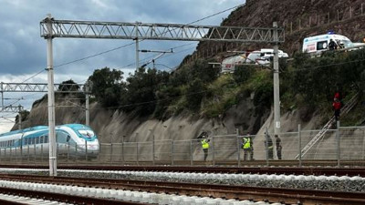 Yüksek Hızlı Tren yürüyen vatandaşa çarptı
