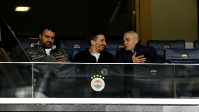 Rıza Çalımbay ve Mert Hakan Yandaş Kadıköy'de derbiyi birlikte izledi