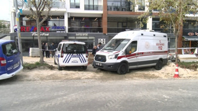 Büyükçekmece’de feci kaza: İş makinesının altında kaldı