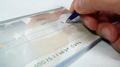 Çekte ibraz yasağının süresi 2 yıl daha uzatılıyor