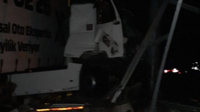 Isparta’da TIR ile kamyonet çarpıştı: 1 ölü, 1 yaralı