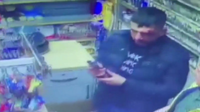 Akaryakıt istasyonunu soyup soğana çevirdi