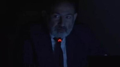 Paşinyan konuşurken elektrikler kesildi, bakan azarı yedi: Daha ne kadar talimat vereyim?