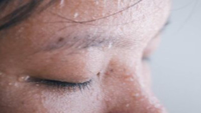 Aşırı terleyenlerin dikkatine