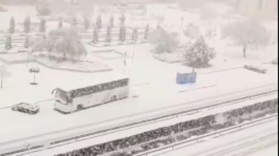 Kar yağışıyla her yer beyaza büründü