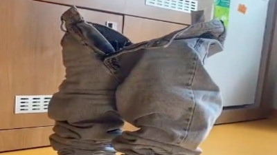 "Arkadaşım pantolonunu park edip yatıyor" dedi gündem oldu