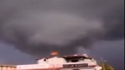 Muğla'da dev hortum görenleri korkuttu