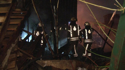 Bir kıvılcım çıktı iş yeri küle döndü