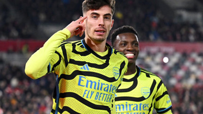 Arsenal son anda kazandı, Chelsea fark yedi