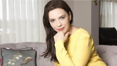 Yeşim Salkım genel başkan ile poz verdiği kareyi paylaştı. Siyasi partiye katıldığını açıkladı