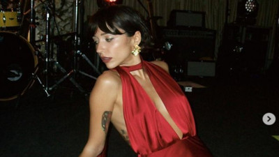 Zeynep Bastık'ın sevgilisiyle dudak dudağa pozu sosyal medyayı salladı