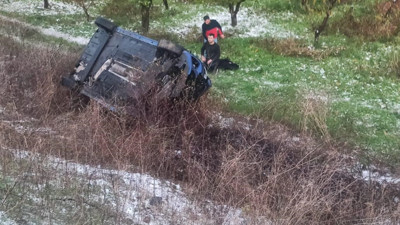 Bursa’da 2 araç kafa kafaya çarpıştı: 3 yaralı