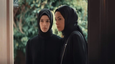 Özgü Namal tesettüre girdi. 10 yıl sonra ekranlara dönüyor