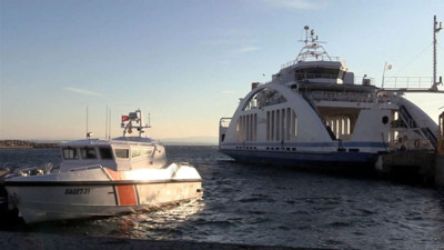 Gökçeada ve Bozcaada'ya feribot seferleri iptal edildi (30 Kasım 2023)