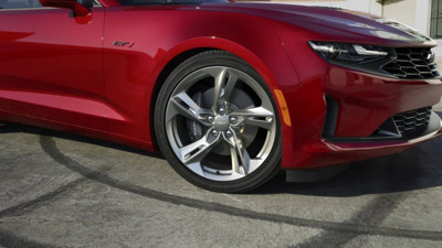 Manuel vitesli 5 sportif otomobil