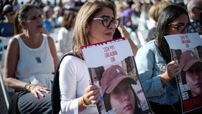 Esir İsraillilerin ailelerinden Netanyahu’ya protesto. 'Ateşkese geri dönmek için tüm seçenekleri kullanın'