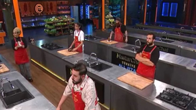 Somer Şef yarışmacıyı stüdyodan kovdu. MasterChef All Star'da hava anında buz kesti