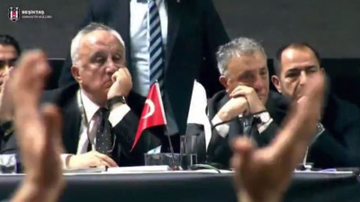 Hüzün taze tutar aşk yarasını. Ahmet Nur Çebi Adalı ile Arat'ın kucaklaşmasını hüzünle seyretti