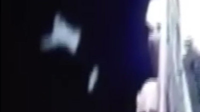 Kadın feribottan aşağıya atladı