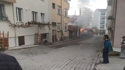 Kastamonu’da elektrik direği alev aldı