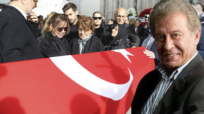 Duayen sanatçı Can Gürzap'a veda