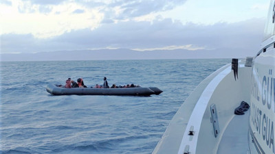 Ayvalık açıklarında 81 kaçak göçmen kurtarıldı