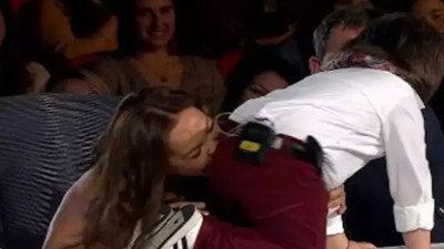 Yetenek Sizsiniz'in minik Baha'sı artık koca delikanlı oldu. Hülya Avşar poposunu ısırmıştı