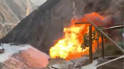 Madene silahlı saldırı: 9 ölü 15 yaralı. Kapıyı havaya uçurarak içeriye girdiler