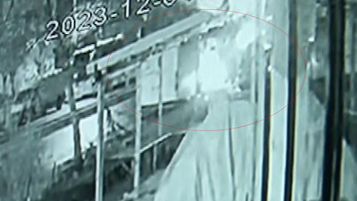 Otobüs kundaklama girişimini vatandaşlar önledi