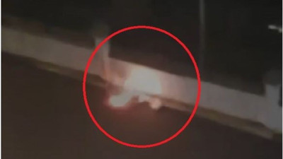 Balkondan attı polis alarma geçti