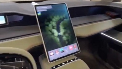 Skoda'nın kapı içlerinde ekran bulunan yeni Vision 7S modeli sosyal medyada yıktı geçti