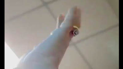 Hasta yakını kadın doktora saldırdı