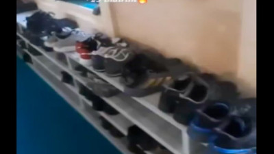 Utanmadılar, camiden çaldıkları ayakkabıları internette sattılar