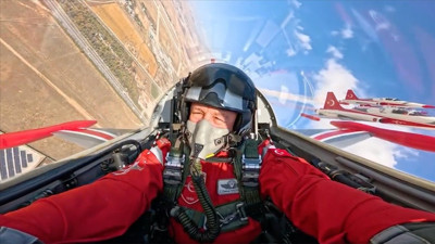 Hava Kuvvetleri Komutanı Orgeneral Kadıoğlu ‘Türk Yıldızları’ ile uçtu