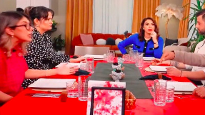 Yemek programında gaza geldi "Dünya 4'ten büyüktür. Bana darbe yaptınız" dedi