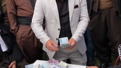 Fenomenlerden sonra sıra aşiretlerde. Elektriği olmayan köylerde milyonlar topluyorlar